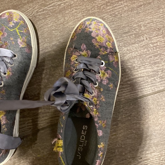 J/Slides Floral Print Sneaker size 7 - Picture 5 of 5